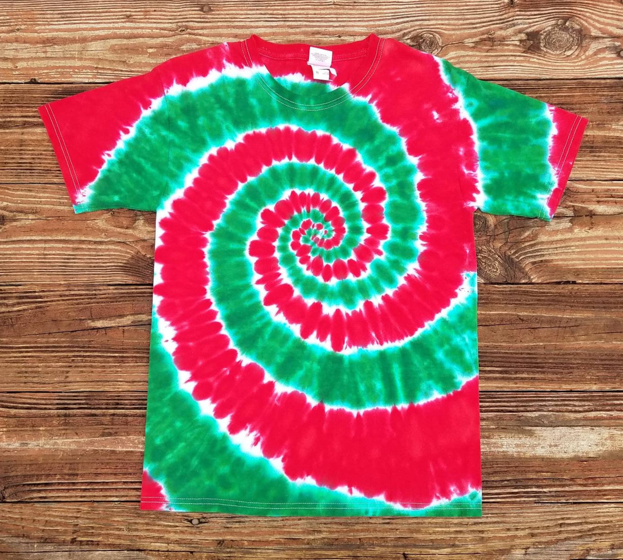 Christmas Tie Dye Shirt, Adult Red and Green Spiral T-shirt, S M L XL XXL 3XL 4XL 5XL 6XL, Holiday Shirt, Men’s Tie Dye, Women’s Tie Dye