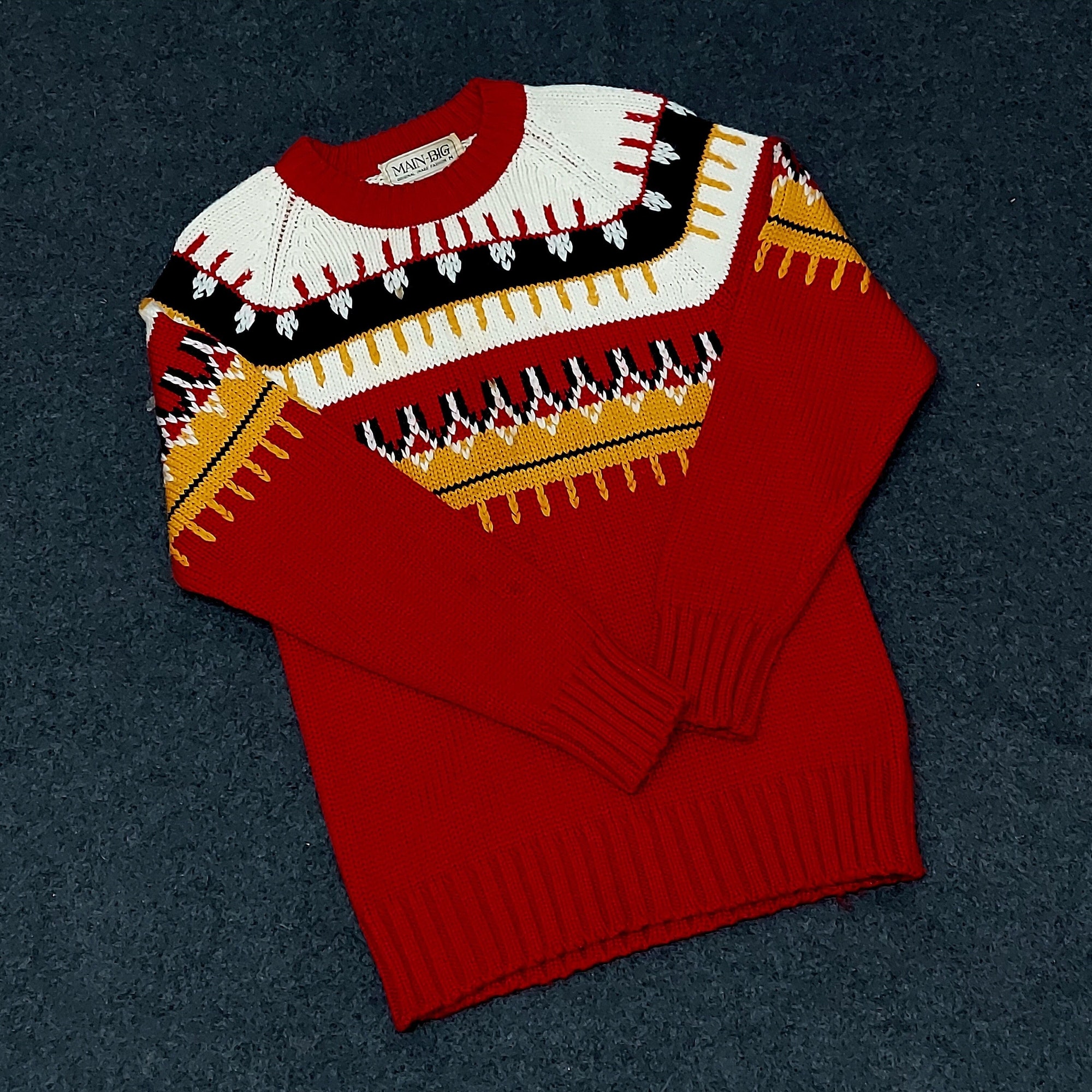 Vintage Red Black Gold Knit Winter Sweater Skiing Christmas Holiday