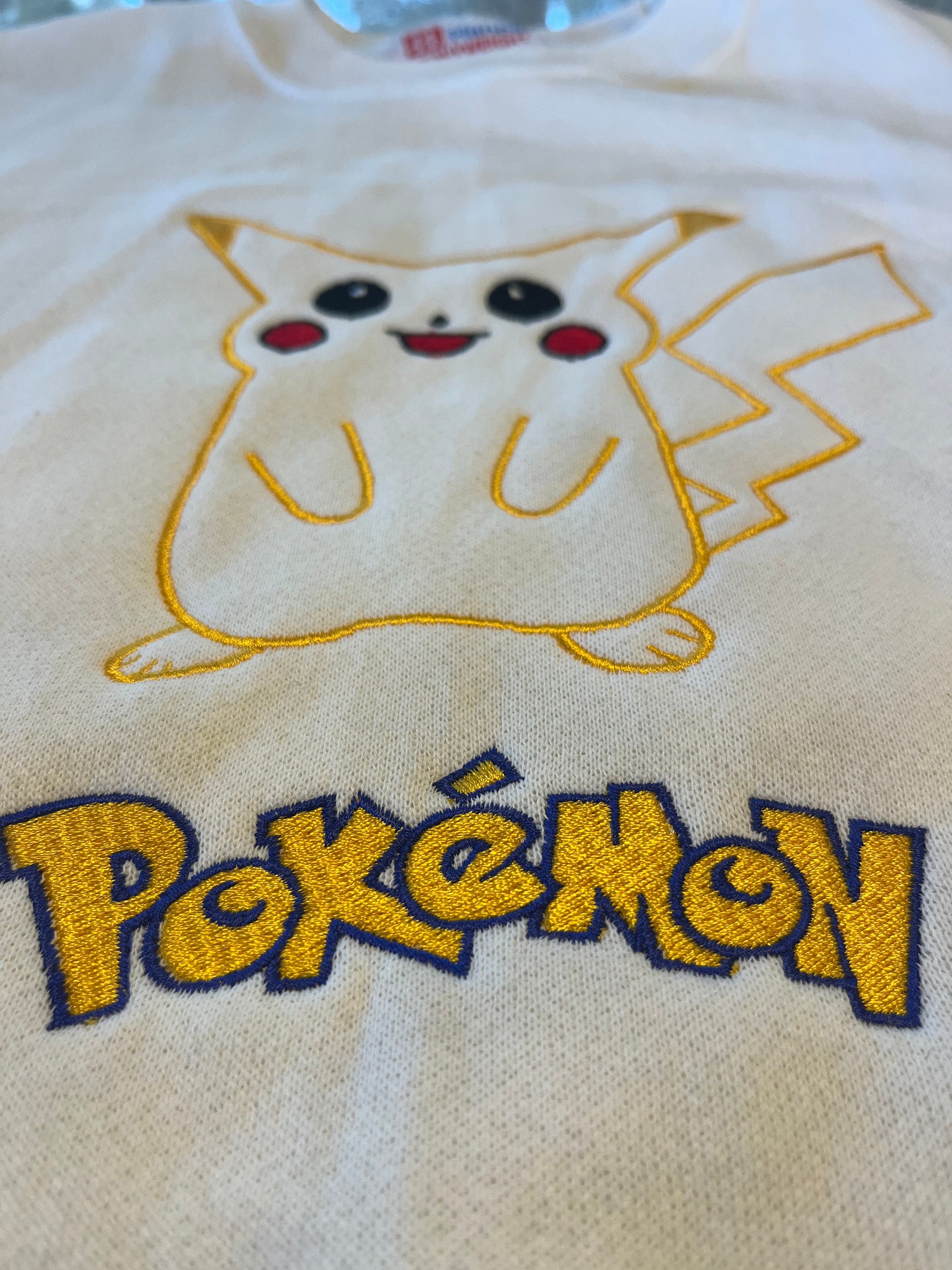 Vintage Pokémon Pikachu Crewneck Sweatshirt Size Small Quality Embroidered Graphic Nice