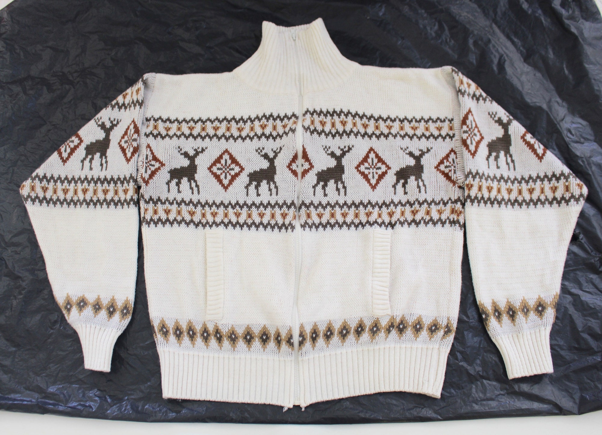 Reindeer!    Large  Vintage Ugly Christmas Sweater  Off-White  #1331