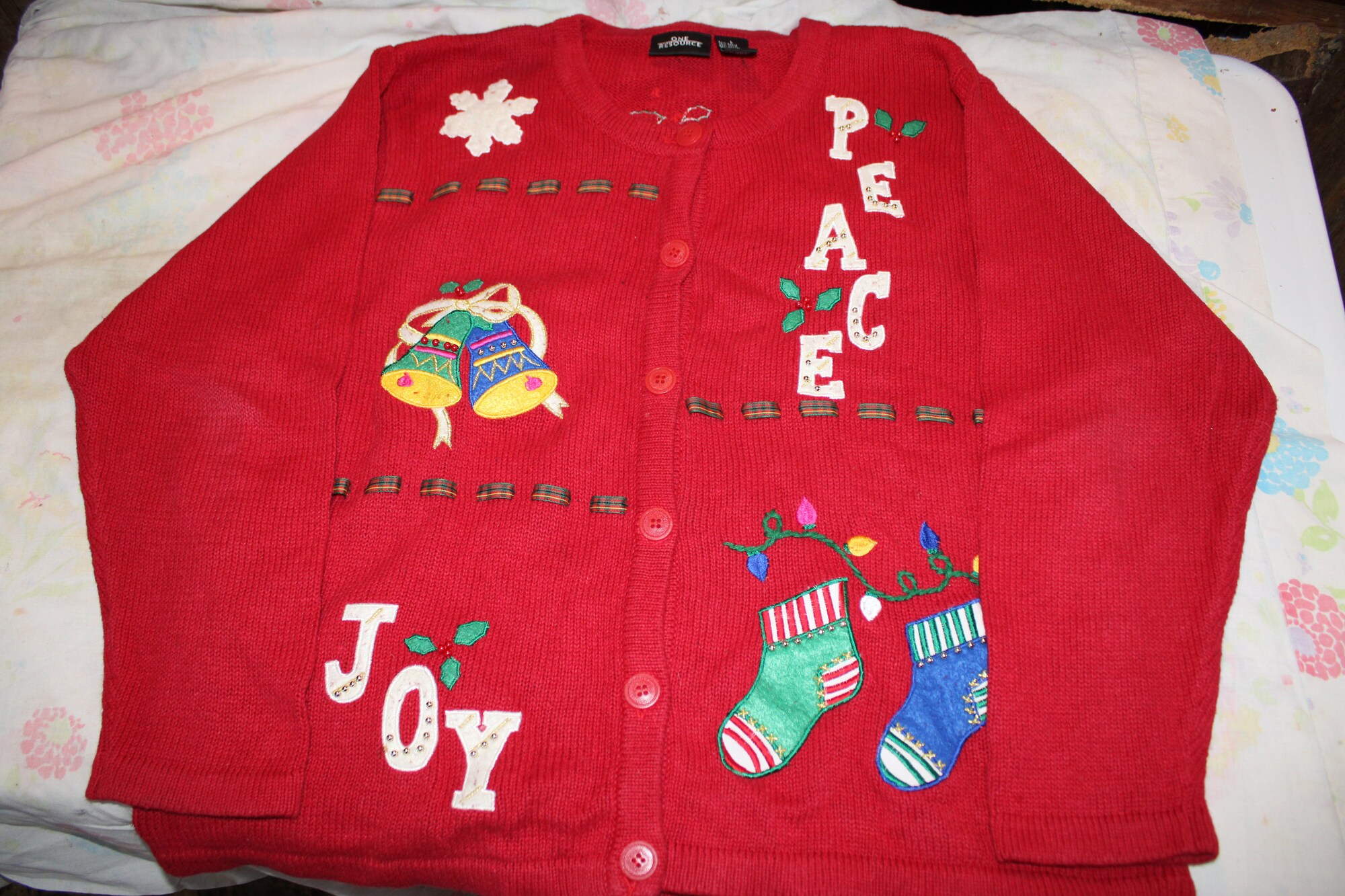 Festive Vintage One Resource Women’s Button-Up Christmas Sweater ~ Size Large ~ Free Shipping