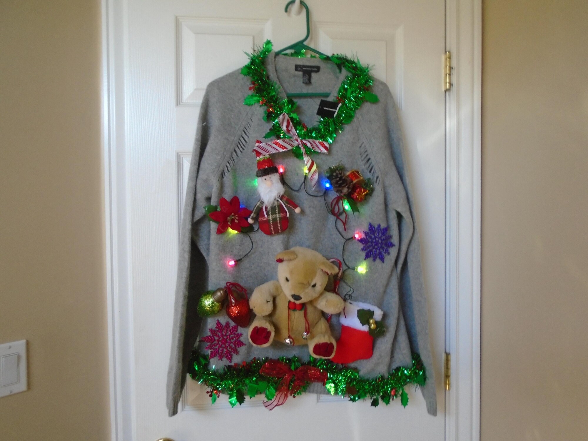 il_2000xN.6293640658_pp7i.jpg Ugly Christmas Sweater Ugly Tacky Xmas sweater size XL ugly Christmas sweater parties Lights up NEW Free Ship