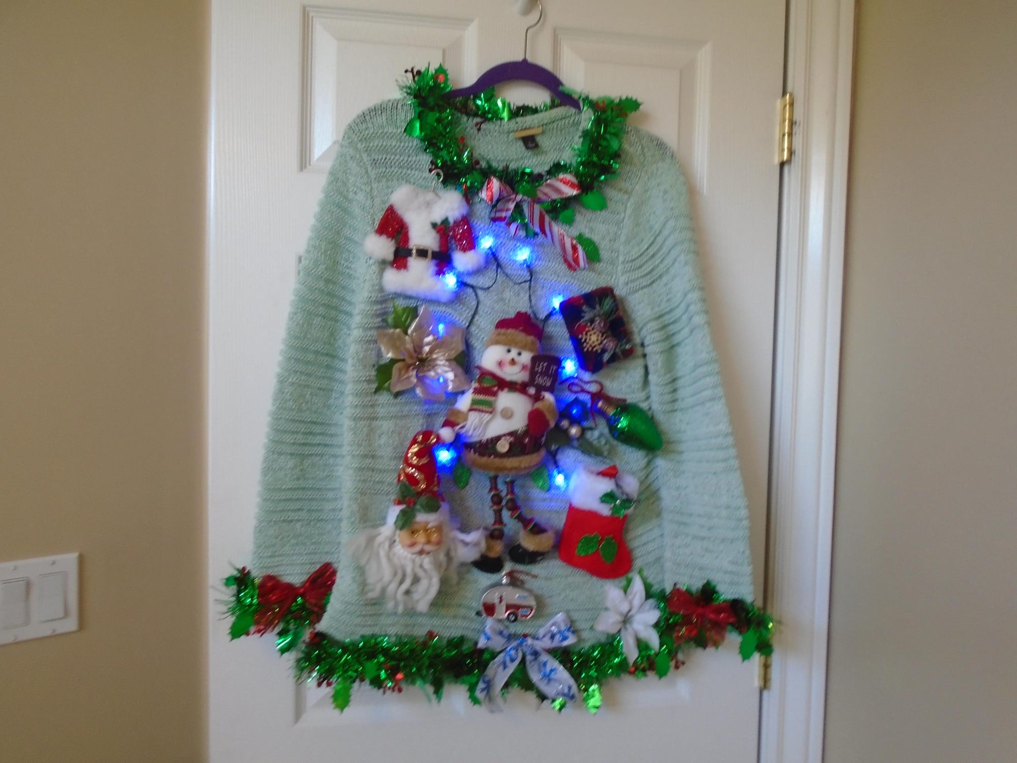 Ugly Christmas Sweater Ugly Tacky Xmas sweater size Large ugly Christmas sweater parties Lights up FREE SHIP
