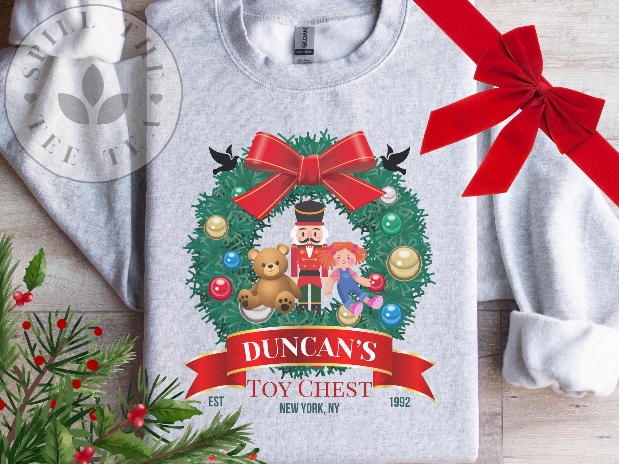il_2000xN.6437089699_k9x7.jpg Home Alone Christmas Sweatshirt: Holiday Movie Fleece Crewneck