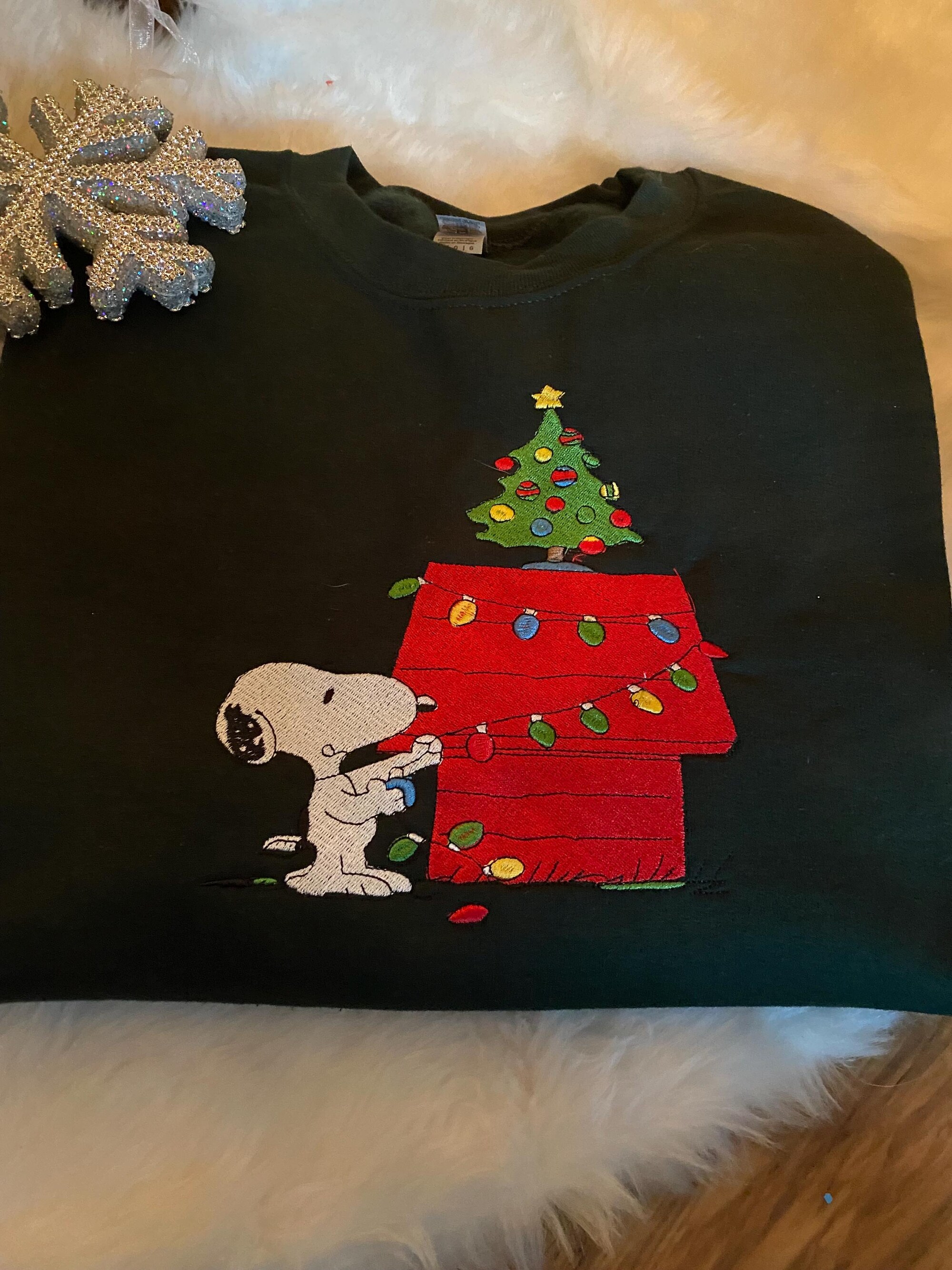 il_2000xN.6462406714_fqae.jpg Embroidered Snoopy Christmas Sweatshirt: Holiday Festive Style