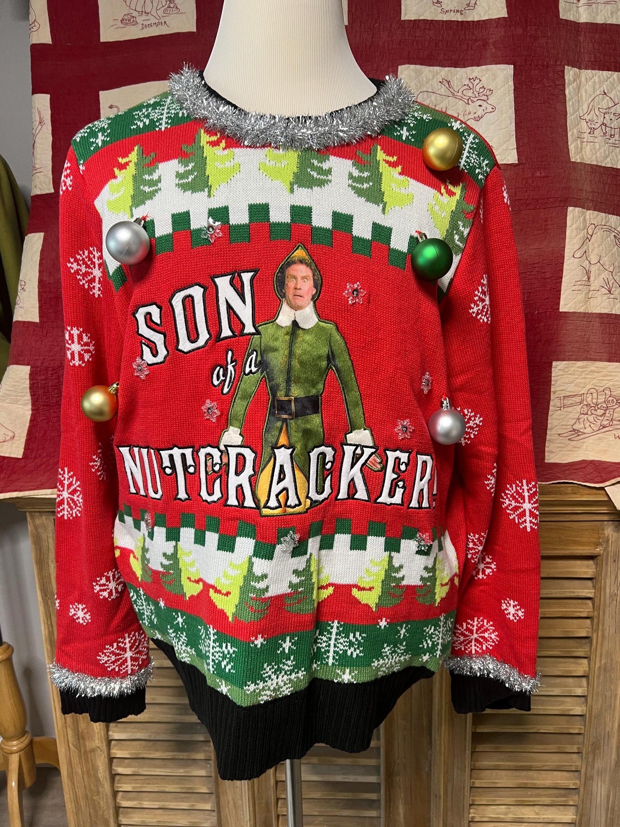 Pre-owned – Ugly Christmas Pullover Sweater- Elf lights up and talks  – Size X Large