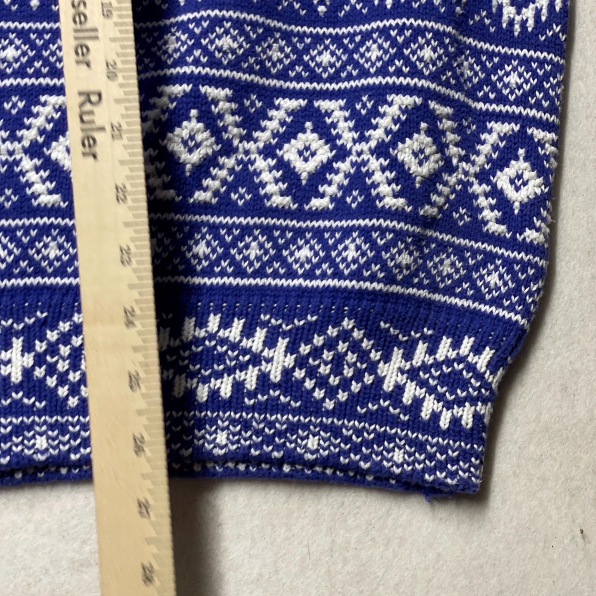 il_2000xN.6960327541_tbaq.jpg VTG Nautica Fair Isle Style Sweater Blue Baggy Geometric Holiday Christmas XL