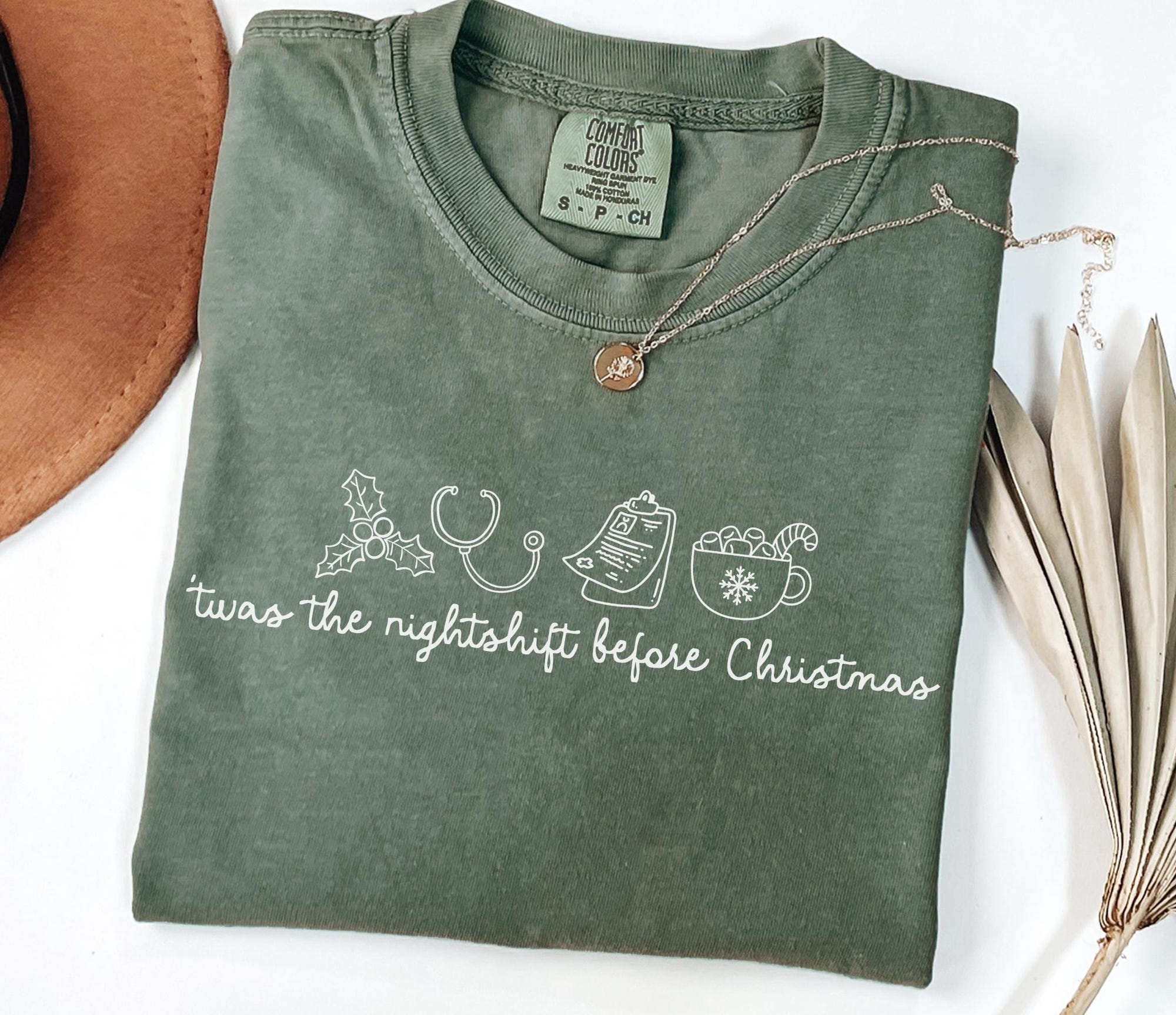 Funny Christmas Nurse T-Shirt: Nurse Humor Holiday Tee