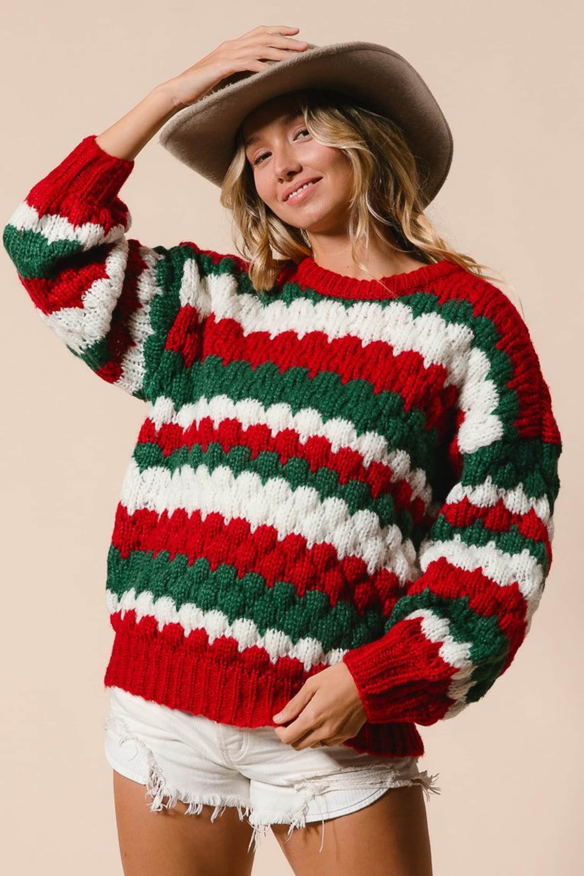 Chunky Knit Christmas Sweater – Red Green White Striped Pullover, Scalloped Texture, Cozy Holiday Outfit