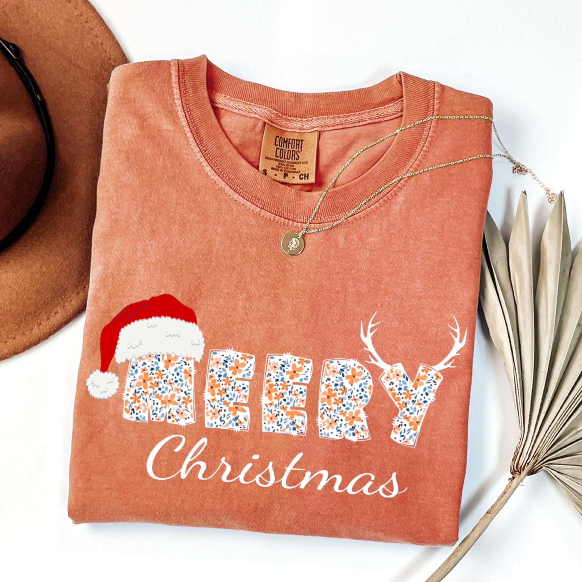 il_2000xN.7243487970_ikod-1.jpg Merry Christmas Comfort Shirt,Retro Women's Holiday Shirt,Trendy Xmas Tshirt,Winter Gift Shirt for Her,