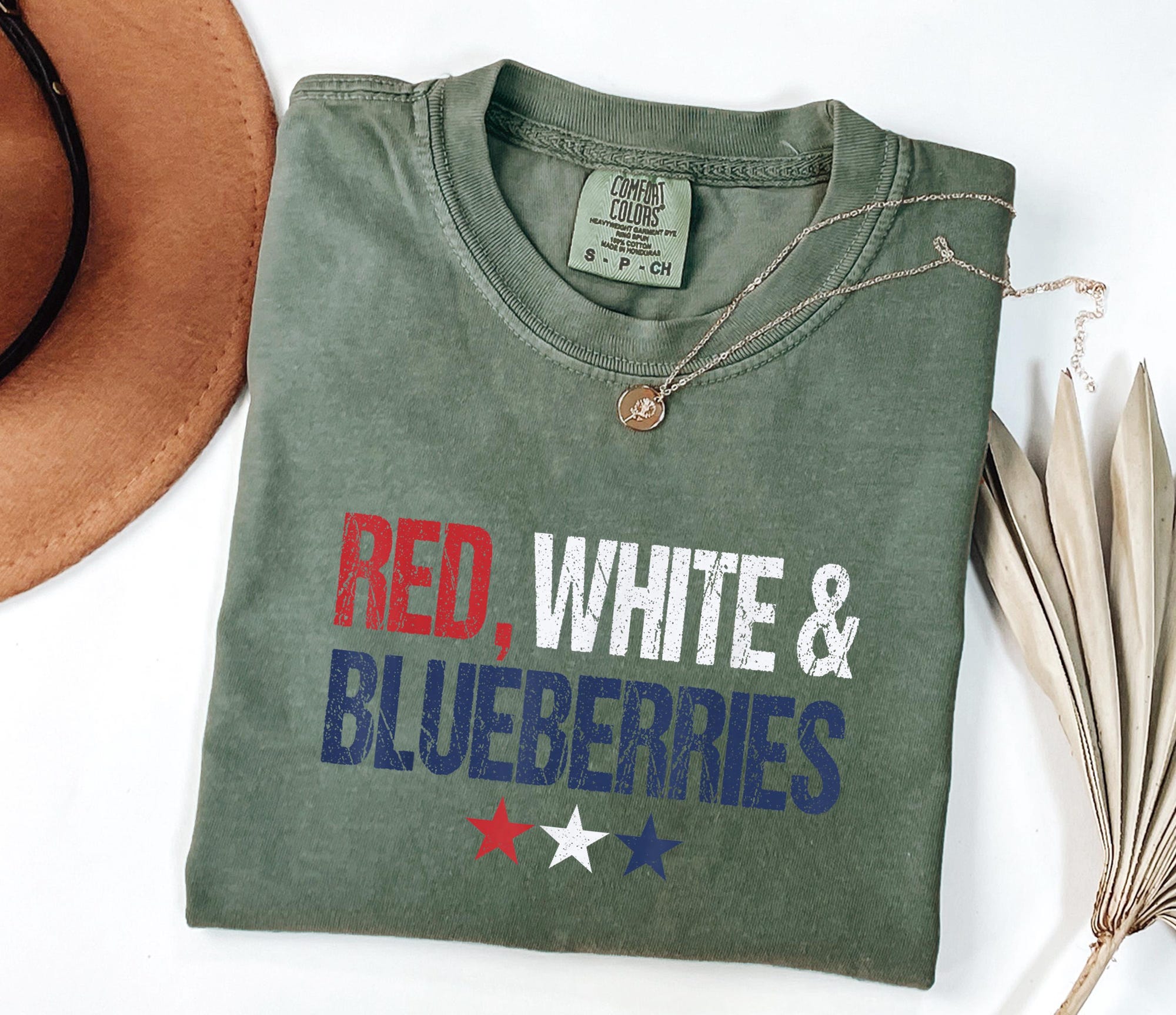 il_2000xN.7256850323_9436-1.jpg Red White & Blueberries Comfort Colors T-Shirt - Patriotic Memorial Day Tee