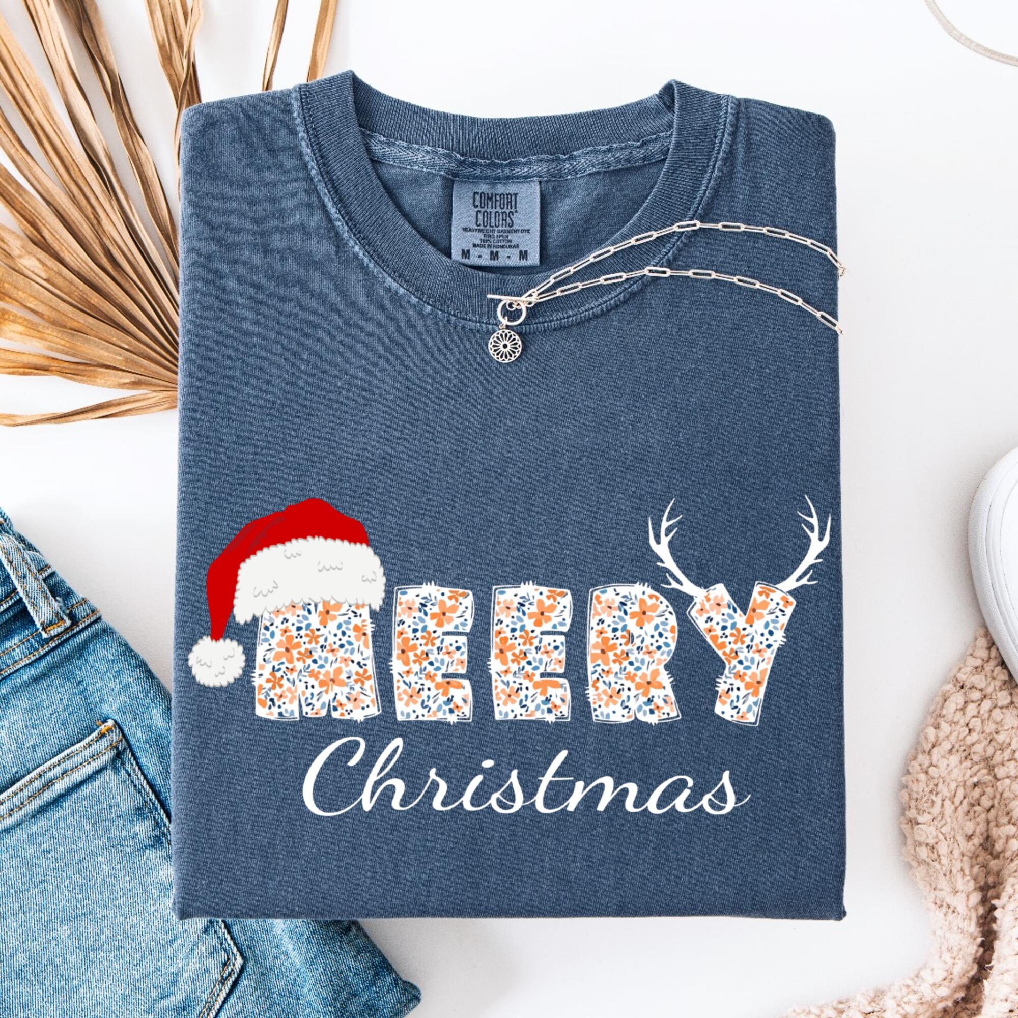 il_2000xN.7291450051_bgeh-1.jpg Merry Christmas Comfort Shirt,Retro Women's Holiday Shirt,Trendy Xmas Tshirt,Winter Gift Shirt for Her,
